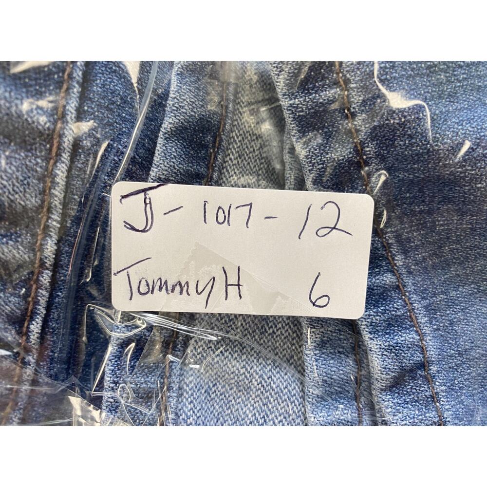 Vintage Y2K Tommy Hilfiger Low Rise Jean Shorts Women 6 Blue Flap Pockets 32x3.5 - Picture 13 of 13